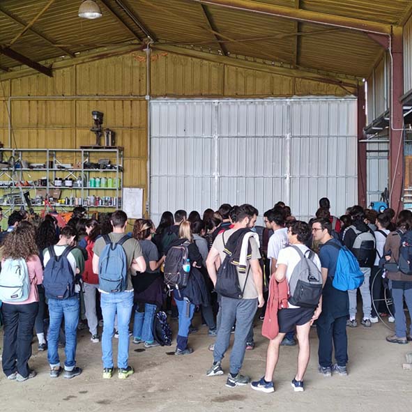 Visita d’alumnes interessats en agricultura regenerativa a Can Font